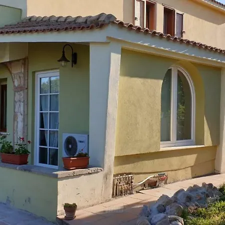 Bed and breakfast Renzo E Lucia *