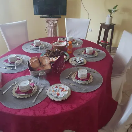 Renzo E Lucia Couette-café Sant Isidoro (Sardinia)